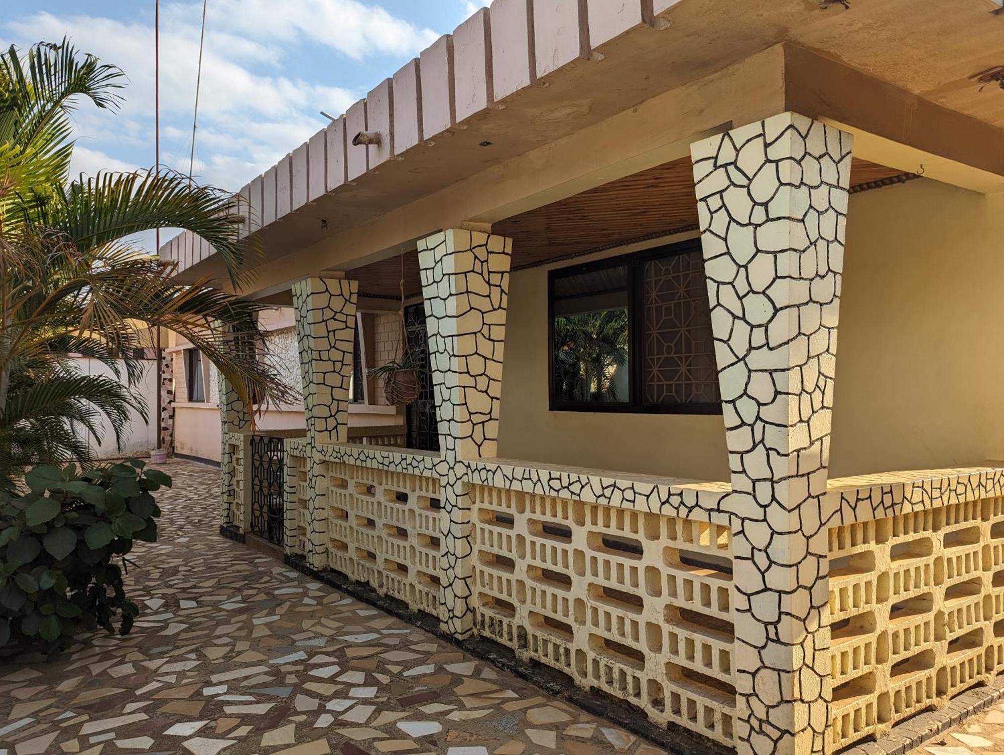 The Lion King Homestay Моши Экстерьер фото